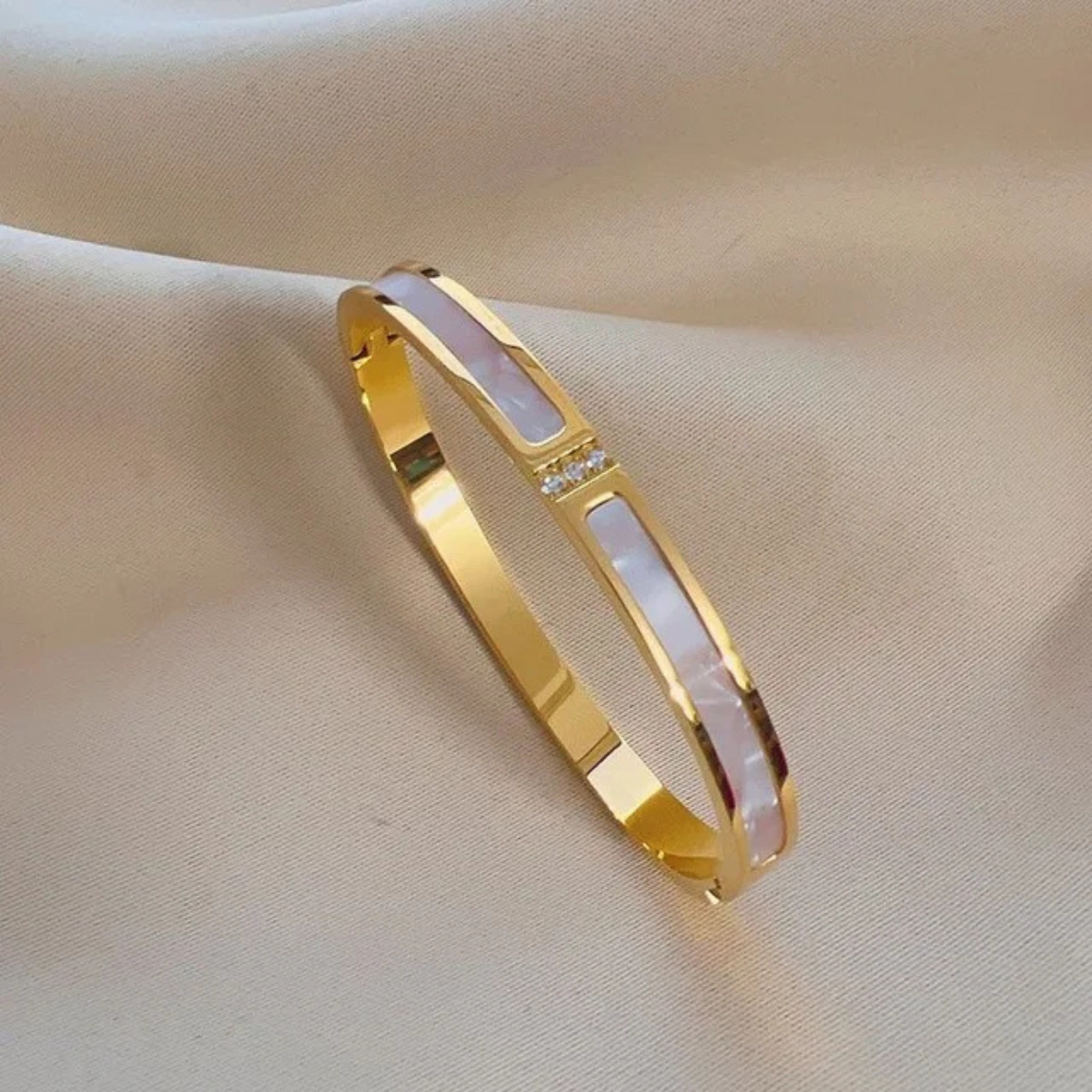 Bracelet en acier inoxydable et zircon pour femme – Or classique à porter au quotidien