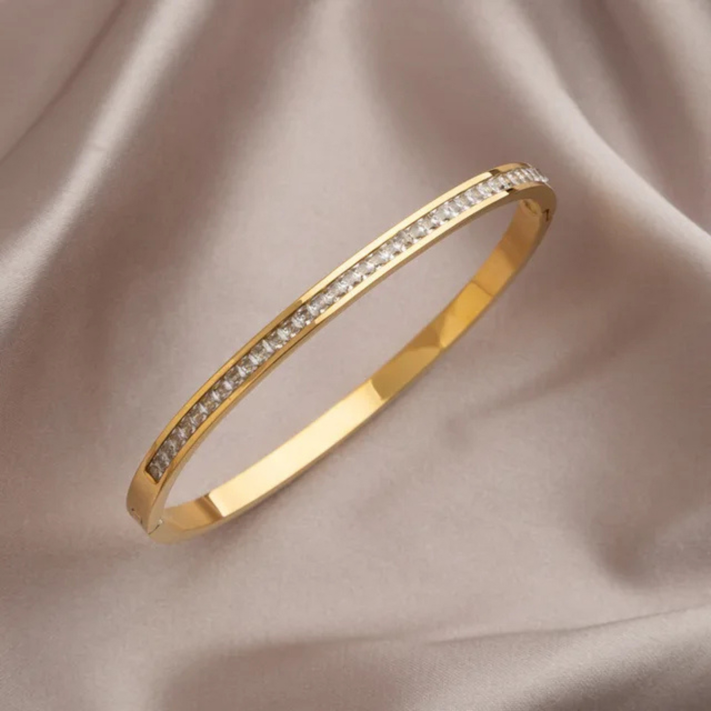 Bracelet en acier inoxydable et zircon pour femme – Or classique à porter au quotidien